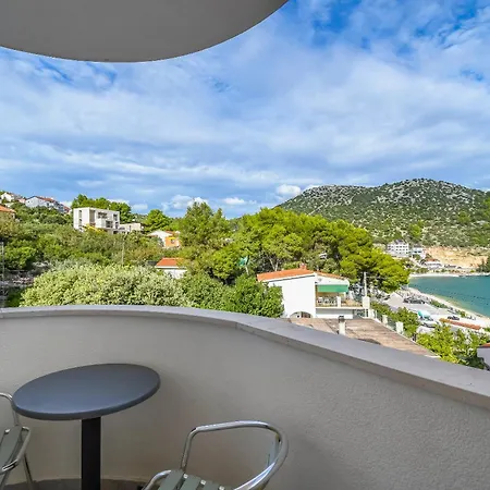 Jakov Apartamento Marina (Bossoglina)