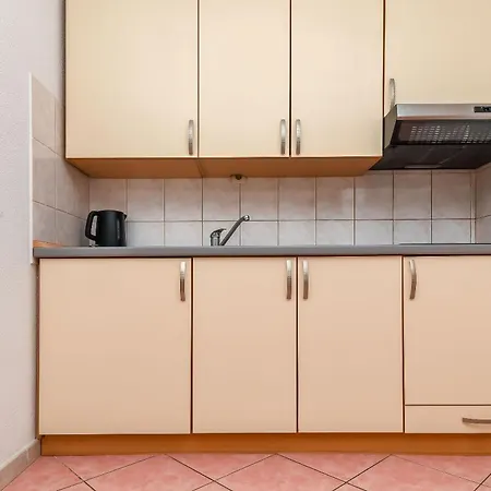 Jakov Apartment