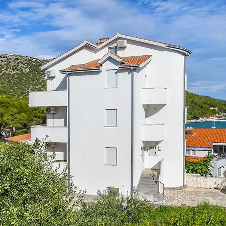 Jakov Apartment *