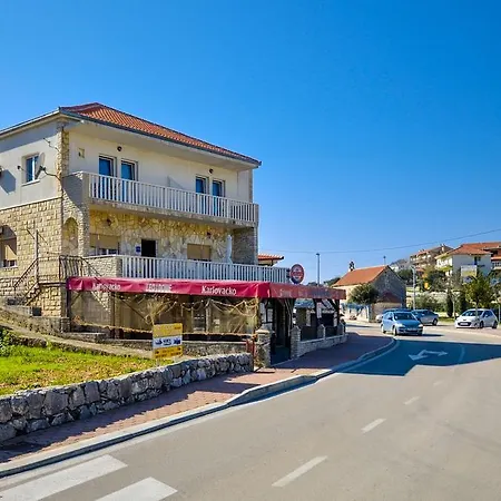 Jakov Apartment *
